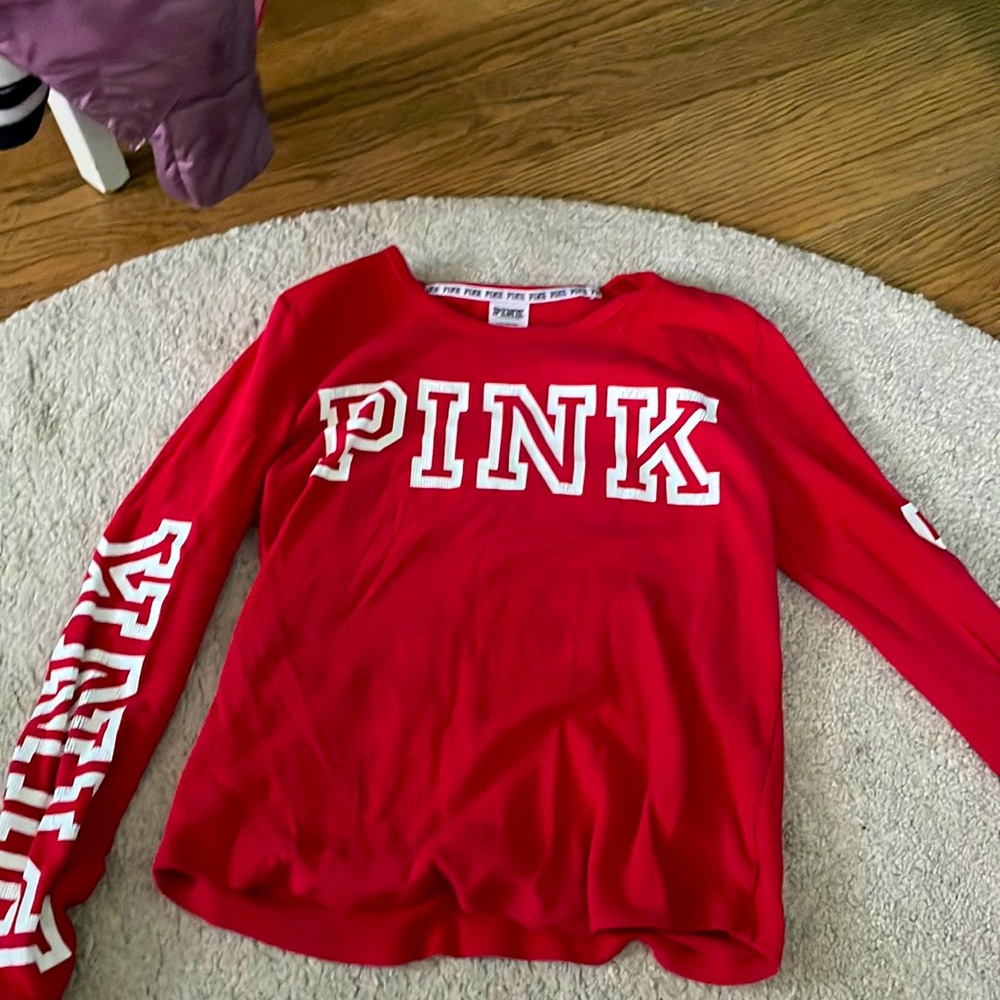 Pink brand red waffle cone shirt in good condition